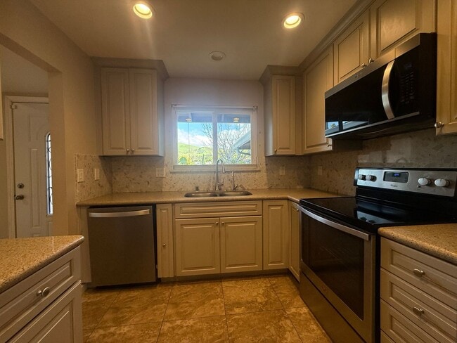 1933 Grosvenor Dr in San Jose, CA - Building Photo - Building Photo