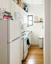 166 Suffolk St, Unit 2D in New York, NY - Building Photo - Building Photo