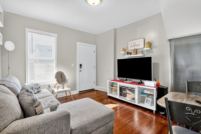 14 Belden St in New Britain, CT - Building Photo - Building Photo