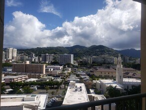 1314 Kalakaua Ave in Honolulu, HI - Building Photo - Building Photo