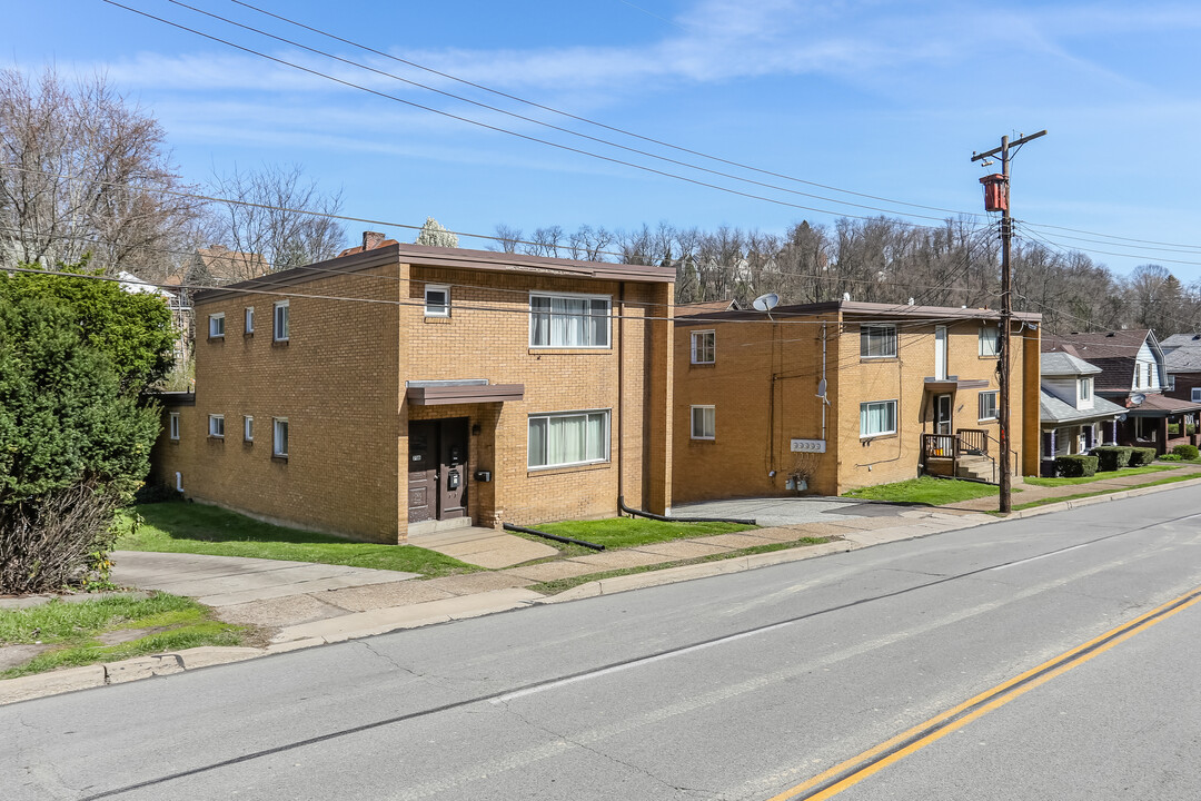 712-716 5th Ave in East Mckeesport, PA - Building Photo