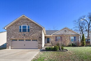 1863 Deerstand Dr in Clarksville, TN - Building Photo