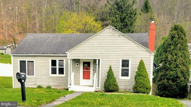 property at 172 Raystown Rd