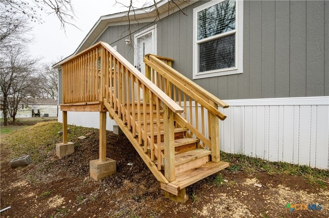 property at 910 Ashwood Dr