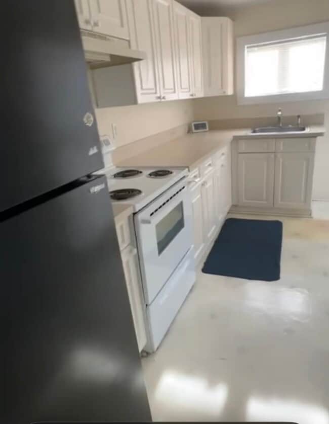 13520 NY-25, Unit Apartment in Mattituck, NY - Building Photo - Building Photo