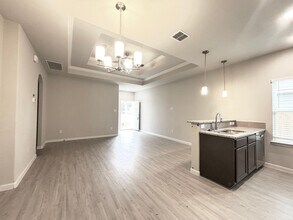 602 Hudson St in Seguin, TX - Building Photo - Building Photo