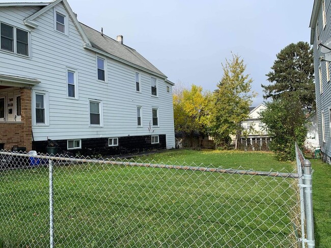308 Whittier Ave, Unit 308 Whittier Ave in Syracuse, NY - Foto de edificio - Building Photo