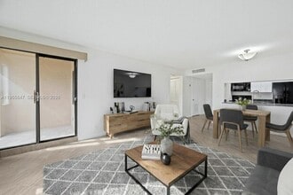 10001 W Atlantic Blvd in Coral Springs, FL - Building Photo - Building Photo