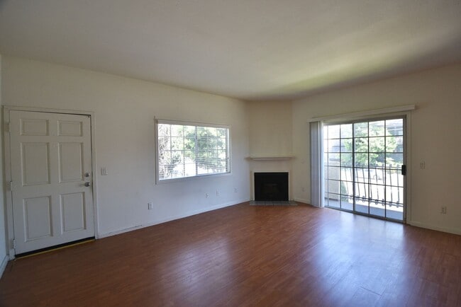 11434 Moorpark St in Los Angeles, CA - Building Photo - Building Photo