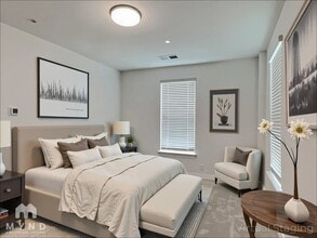 828 S Columbia Dr in Decatur, GA - Foto de edificio - Building Photo