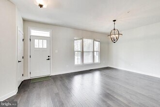 140 Limpkin Ave in Clarksburg, MD - Building Photo - Building Photo