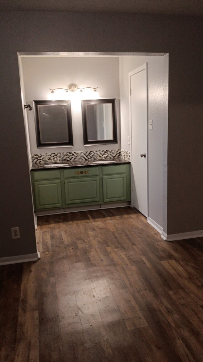 property at 7107 Briarfield Dr