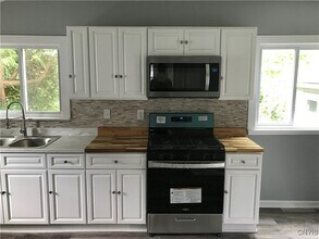 503 Boston Rd in Syracuse, NY - Building Photo - Building Photo