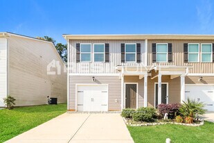 475 Oakwood Dr NW in Milledgeville, GA - Building Photo