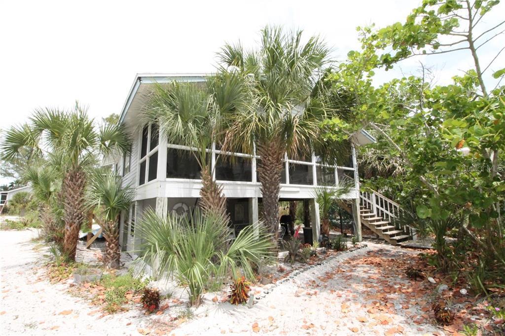 9352 Little Gasparilla in Placida, FL - Building Photo