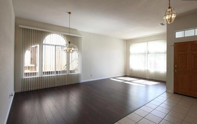 196 Bayline Cir in Folsom, CA - Building Photo - Building Photo