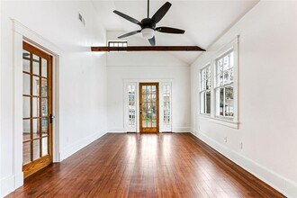 3033 Robert St in New Orleans, LA - Foto de edificio - Building Photo