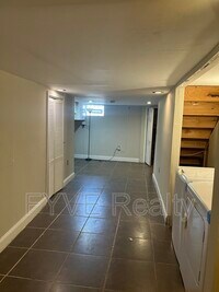 1523 W Pratt St photo'