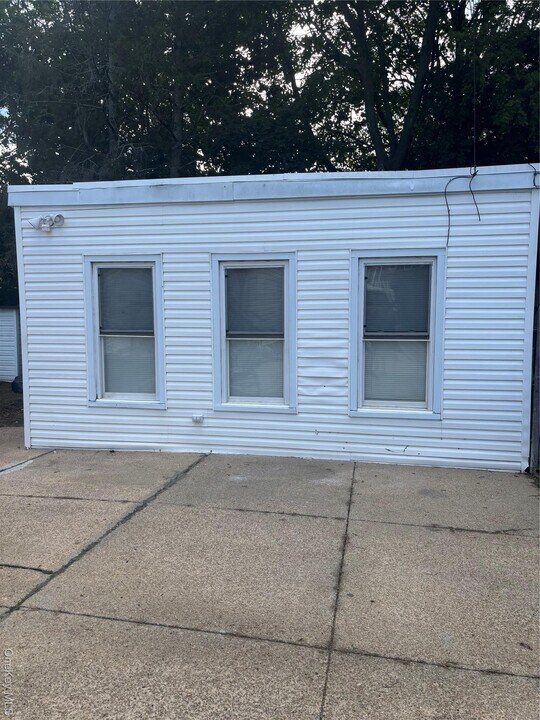 311 Madison Ave in Cedarhurst, NY - Building Photo