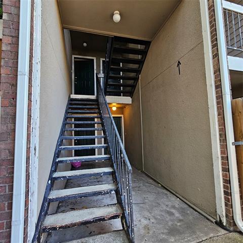 5750 Phoenix Dr in Dallas, TX - Building Photo - Building Photo