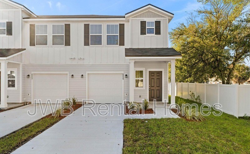6059 Carolines Ct in Jacksonville, FL - Building Photo