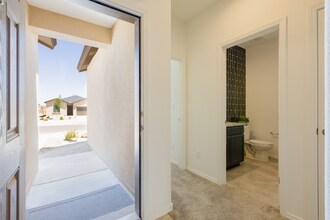 118 Spectrum Ave SW in Rio Rancho, NM - Building Photo - Building Photo