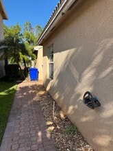 11075 Lancewood St in Ft. Myers, FL - Building Photo - Building Photo