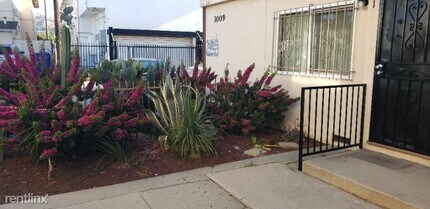3009 Carmona Ave in Los Angeles, CA - Building Photo - Building Photo