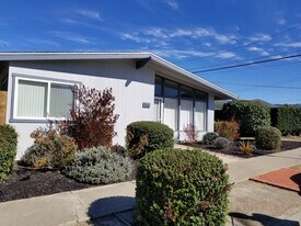 566 Westmont Ave in San Luis Obispo, CA - Building Photo