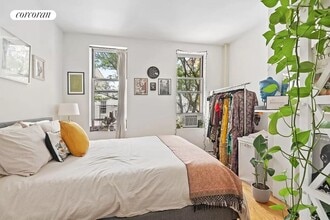 210 Green St in Brooklyn, NY - Building Photo - Building Photo