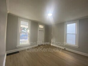 329 E 16th St in Covington, KY - Foto de edificio - Building Photo