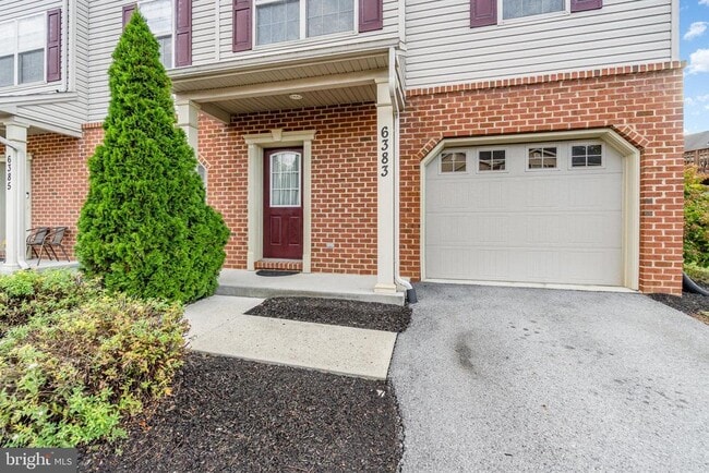 6383 CREEKBEND in Mechanicsburg, PA - Building Photo - Building Photo