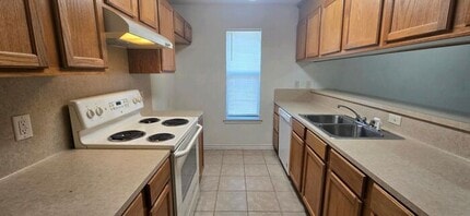 1715 Clearwood Dr in Longview, TX - Building Photo - Building Photo