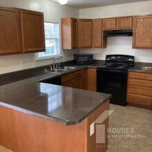 18 Whitethorn Ln in Greenville, SC - Building Photo - Building Photo