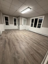 603 County St in Fall River, MA - Foto de edificio - Building Photo