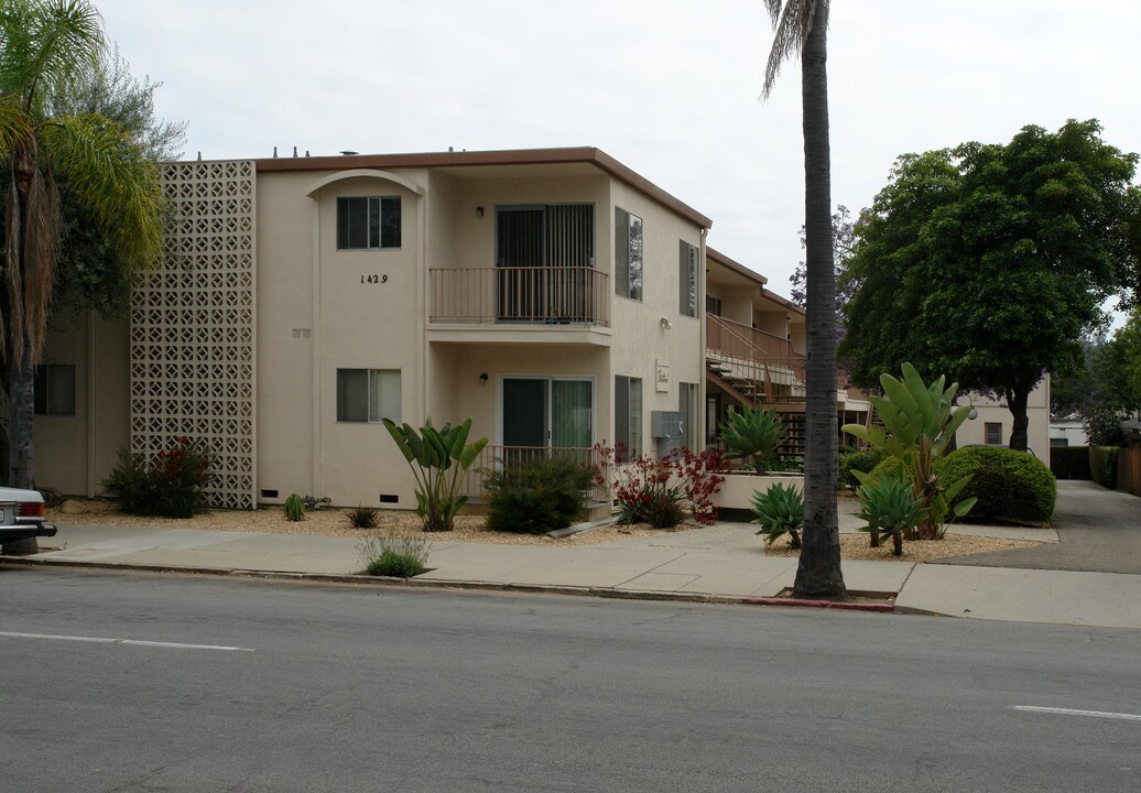 Brentwood in Santa Barbara, CA - Building Photo