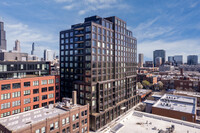 Embry West Loop in Chicago, IL - Building Photo - Building Photo