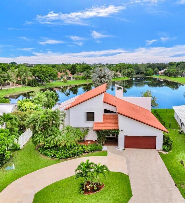 11306 NW 12th Ct in Coral Springs, FL - Foto de edificio - Building Photo
