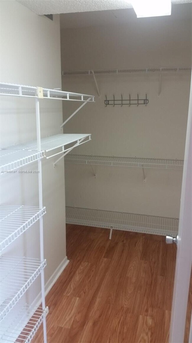 1400 SW 124th Terrace in Pembroke Pines, FL - Building Photo - Building Photo