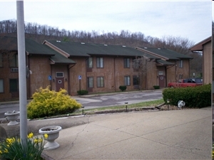 Weston Common Apartments in Weston, WV - Building Photo