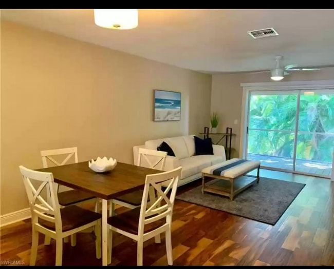 6132 Lakefront Dr in Ft. Myers, FL - Building Photo - Building Photo