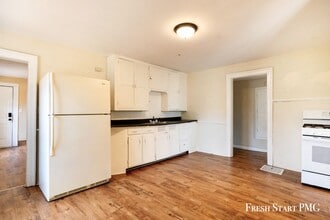 177 McLaughlin Ave in Muskegon, MI - Building Photo - Building Photo