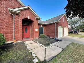 16914 Sandy Reef Ct in Friendswood, TX - Building Photo - Building Photo