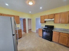 100 Medford St in Malden, MA - Building Photo - Building Photo