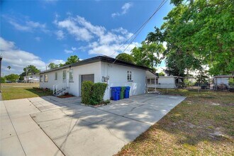 666 Ave B SW in Winter Haven, FL - Building Photo - Building Photo