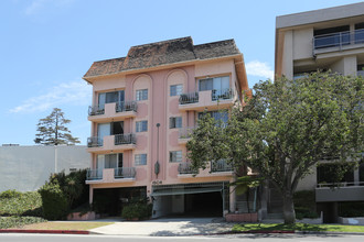 1508 S Beverly Glen Blvd in Los Angeles, CA - Building Photo - Building Photo