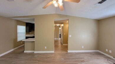 1033 Peakview Dr in Pensacola, FL - Building Photo - Building Photo