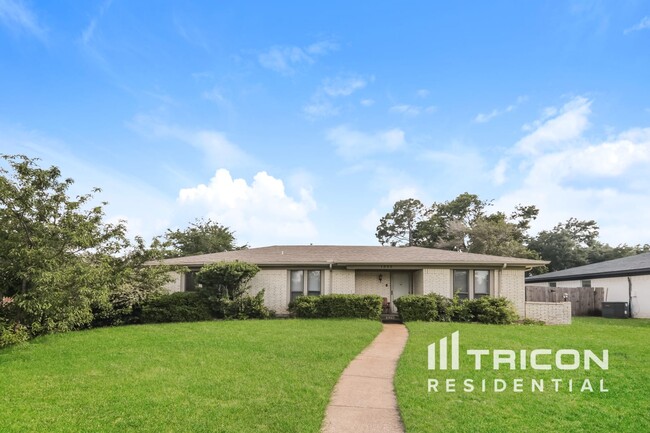 property at 1322 E Spring Valley Rd