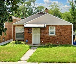 12870 S Green St in Chicago, IL - Building Photo