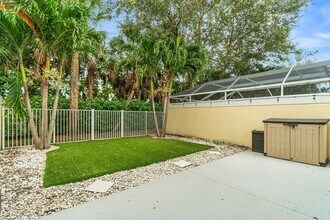 508 Capistrano Dr in Palm Beach Gardens, FL - Building Photo - Building Photo